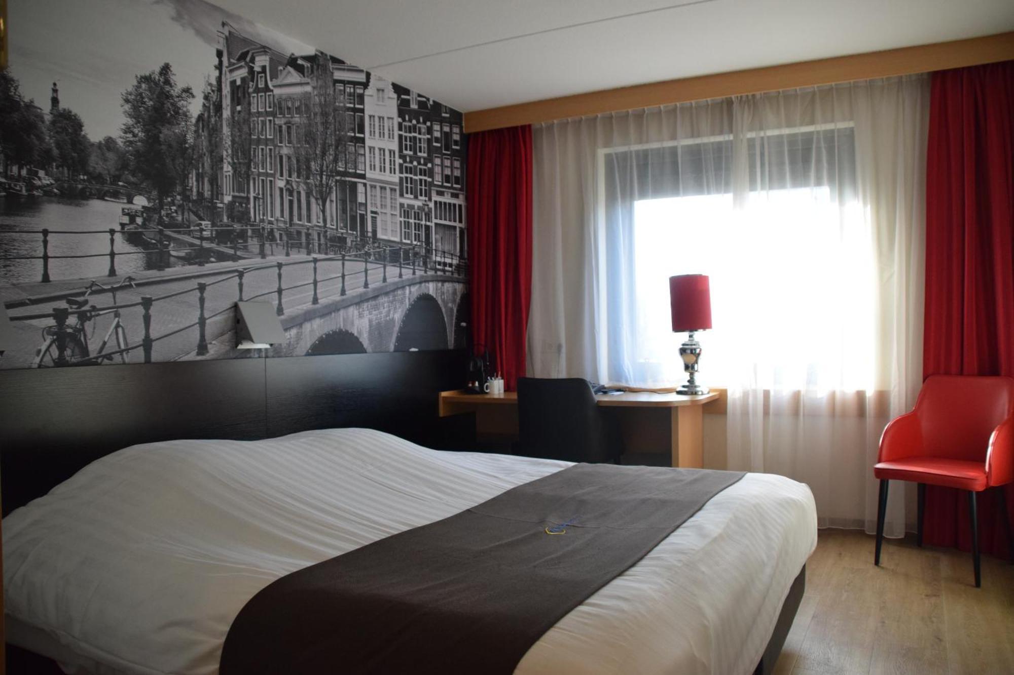 Bastion Hotel Херлен Екстериор снимка