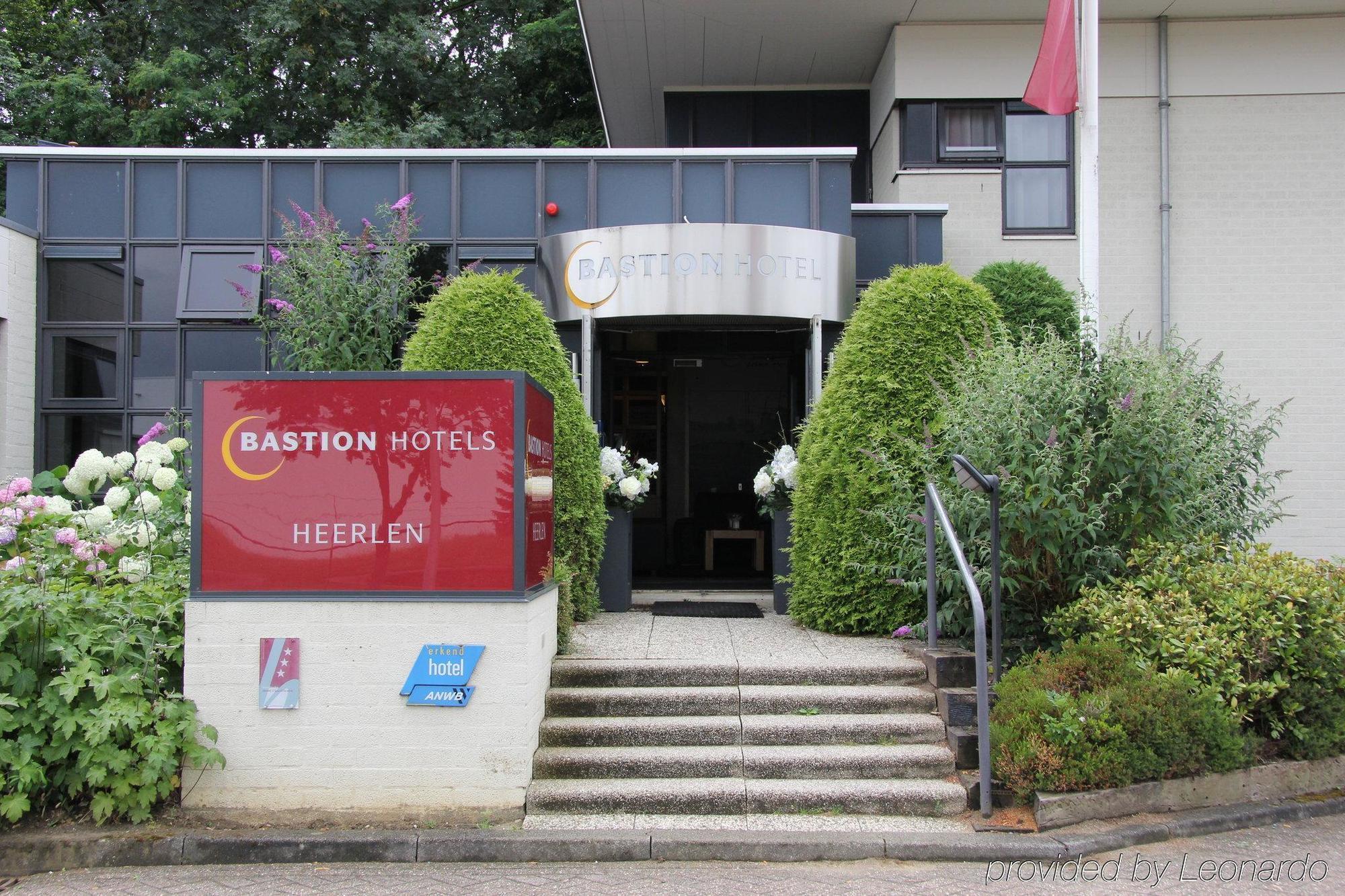 Bastion Hotel Херлен Екстериор снимка