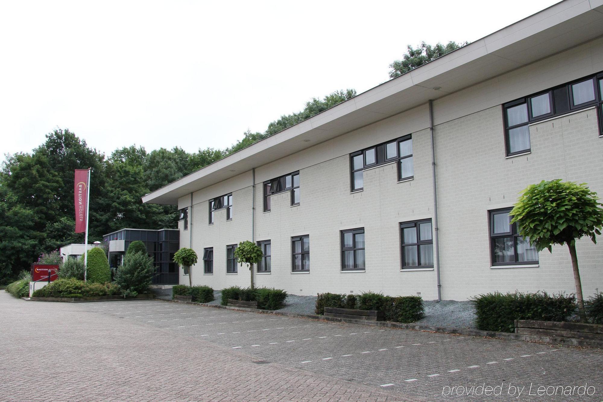 Bastion Hotel Херлен Екстериор снимка