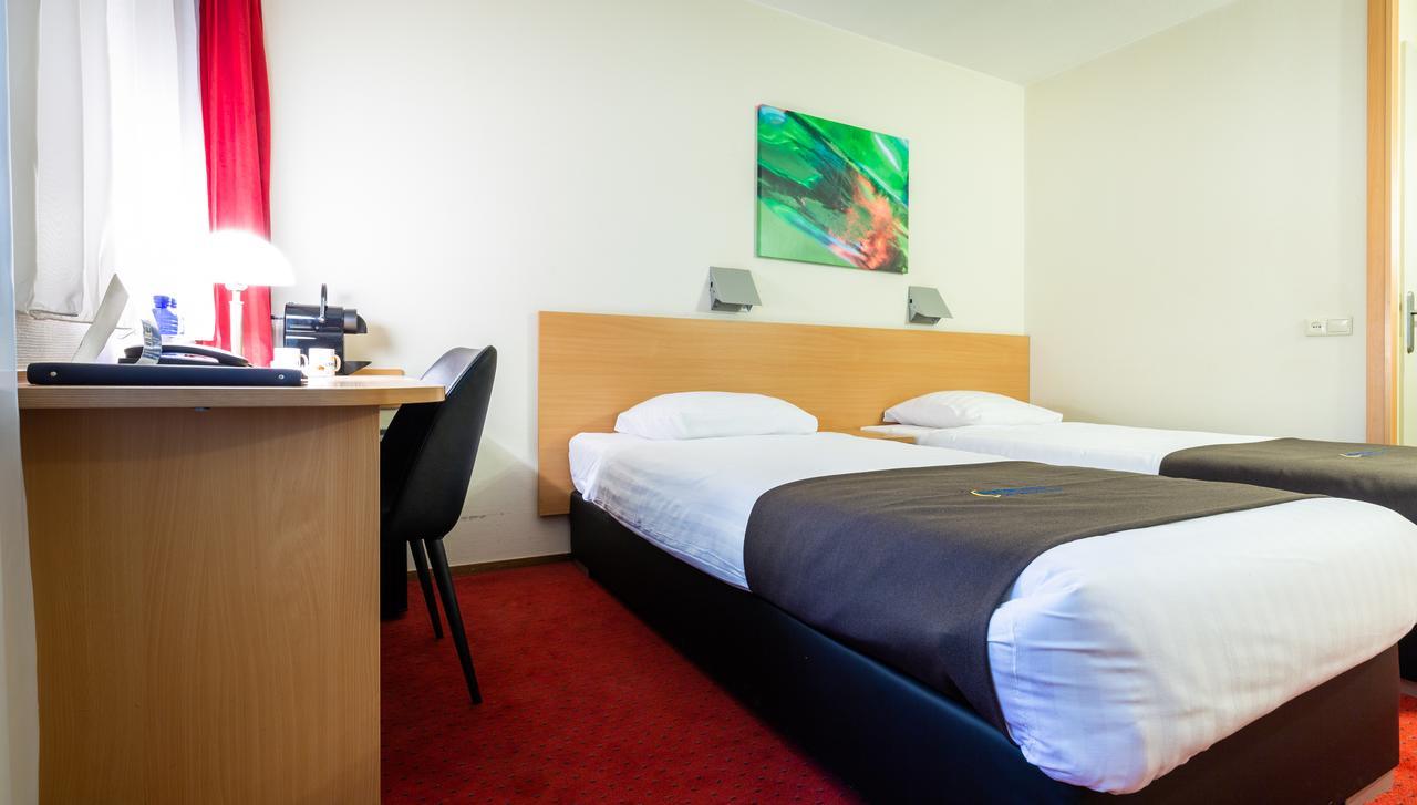 Bastion Hotel Херлен Екстериор снимка