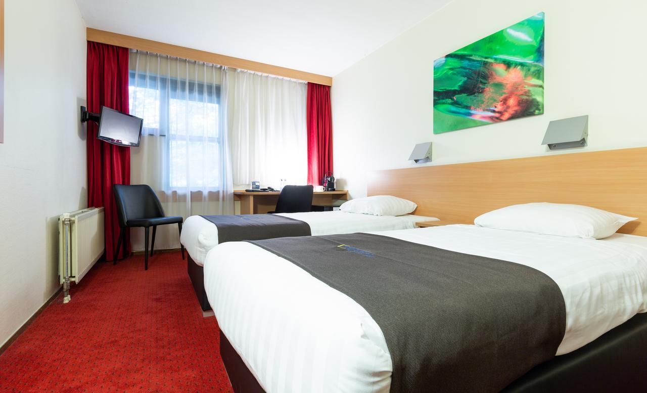 Bastion Hotel Херлен Екстериор снимка
