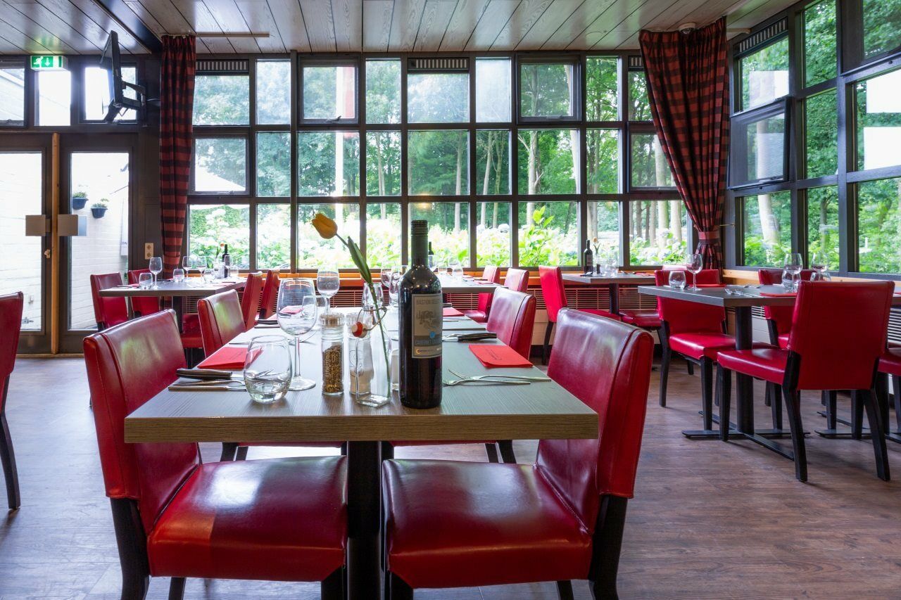 Bastion Hotel Херлен Екстериор снимка