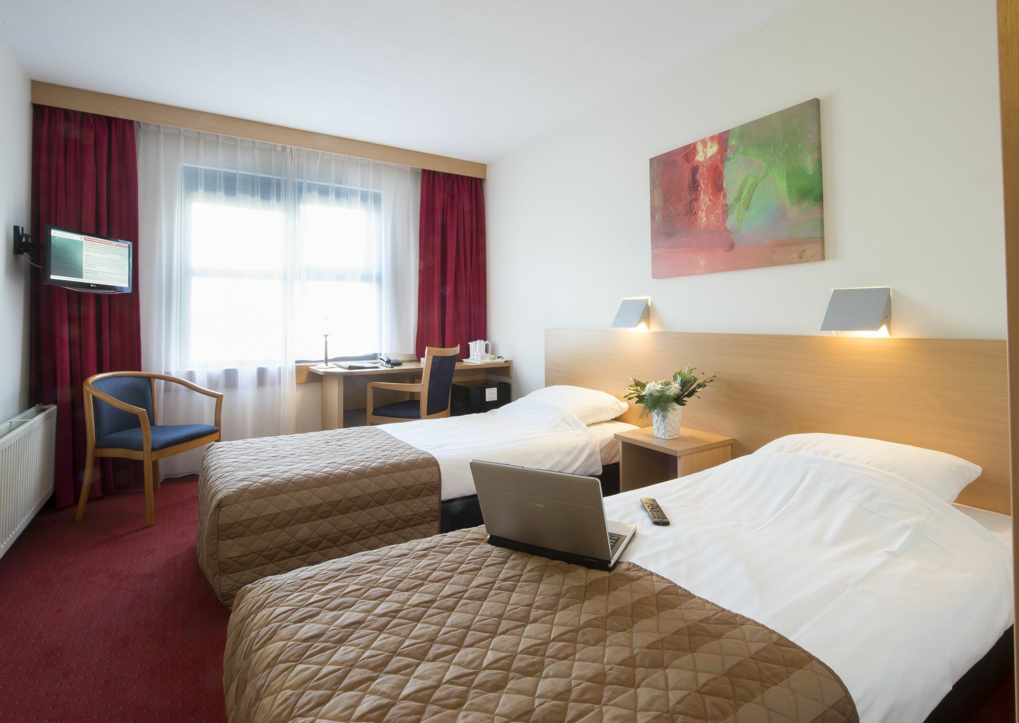 Bastion Hotel Херлен Екстериор снимка